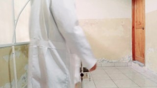médico atende paciente no hospital e masturba-a