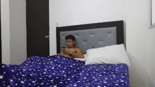 Hijastra Folla a Padrastro mientras la Madre sale a comprar el desayuno