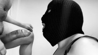 LATINA ME CHUPA MI VERGA HASTA LLENARLA DE SEMEN