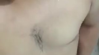 En la ducha ,dandome amor 