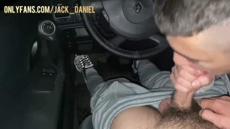 teen guy sucked a taxi driver for the trip