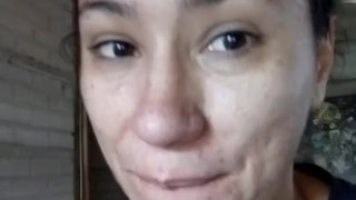 ME MASTURBO FRENTE A LOS TRABAJADORES DE LA CASA ABANDONADA 