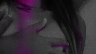 mira como me quiere convencer está y yo q me quiero resistir