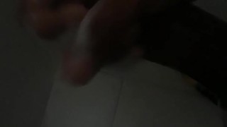 Mientras me daba un baño se me antojó hacerme una paja