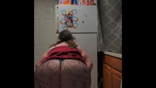 Been working out tried twerking again