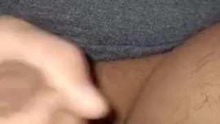 Chico se masturba para su mujer termina mal