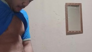 Fui me trocar e acabei ficando no tesão 