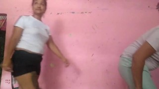 nos calentamos haciendo cardio desnudas parte 1