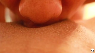 Que rico tu amigo!! Esta manera de lamer mi clitoris me ENCANTA - Khalessi69