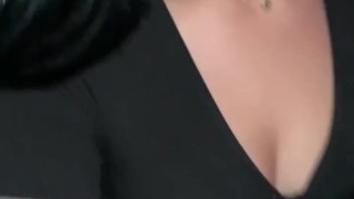 Sexy Colombiana ninfomana arrecha me chupa la polla y me hace correr, mamada con garganta profunda