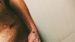 Rica jalada después de orinar...