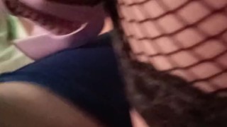 mi pequeña vecinita me acosa sexualmente