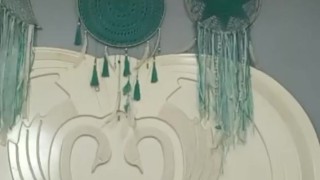 Colegiala caliente con juguete 