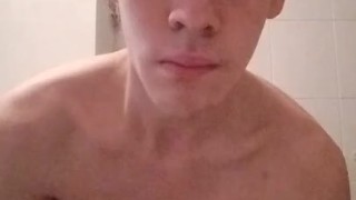 Video fatto prima di iniziare la doccia 🥵😘💪🏻✌🏻
