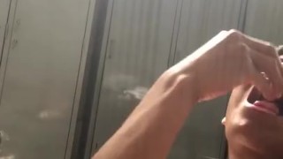 Exploté de leche en mi trabajo