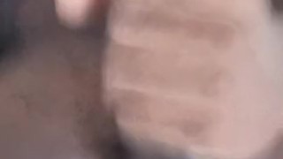 Caliente y me masturbo hasta correrme