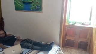Indoors Masturbation + chocolate ending