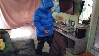 Handjob and cumshot in the sleepingbag