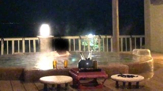 ゴージャスな貸切露天風呂でイチャイチャした後は椅子の上で騎乗位セックス、出した後は甘苦いごっくん