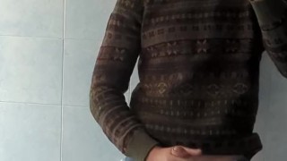 watch my face while I masturbate and cum 🍆🎄💦