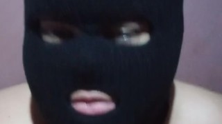 Tocándose las tetas