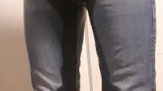 feels great to wet my jeans!!