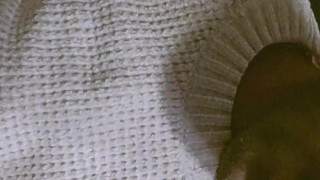 Aprovecho que no hay nadie en el baño