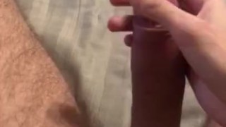 Дрочу и кончаю на себя