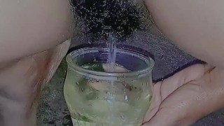 Coño peludo orinando | Como lo prefieres ? 😈😋🤭😘💦