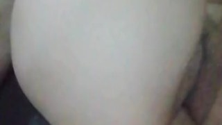 Me cogen mi rica vagina rosada y apretada por una apuesta y se corren en mi.