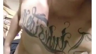 El Hinkisidor tiene una vergota bien cabezona