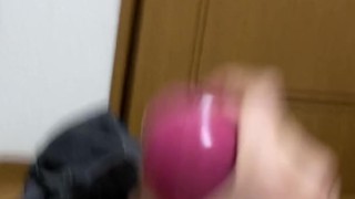 男子生がオナホでシコシコして中出し射精