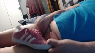 sneaker fuck, adidas , fila, nike girls second hand sneaker fuck cum over, gym shoes, school girls