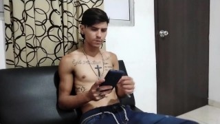 ME FOLLO AL HERMANO DE MI AMIGA EN SU CAMA 1 PARTE