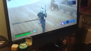 The sluttiest sexiest milf that kicks ass in Fortnite (upskirt)