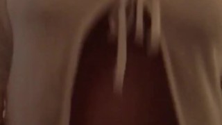 ¡Oh Si !¡Me Tienes Bien Mojada !¡Dame mas Hazme Orinar mi Amor!