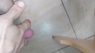 Jerking off on the hotel big dick cumshot