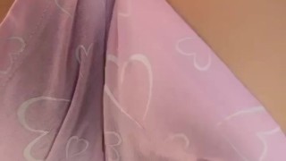 Mixed girl Showing Her pussy