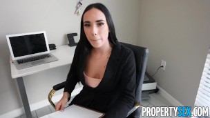PropertySex latina Agent Trying To Poach Client From Boss with Sex