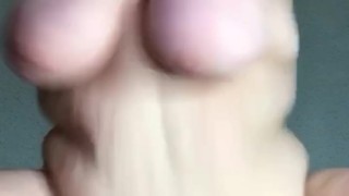 BIG BBW TITS HANG AND SWING WHILE DADDY FUCKS AND FILLS ME UP 🥵💦😍🔥