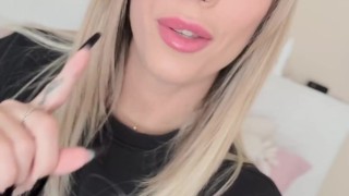 Il passe le casting de littleangel84 pour lui baiser tous ses trous pendant une scène - TEASER