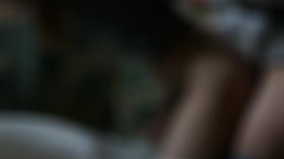 【朝セックス】朝日の差し込む中で出勤前に男に乗ってすっきりしてから出勤するギャルOL