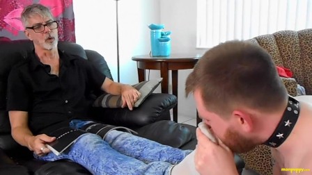Freaky dom has his feet worshipped by his submissive boyfriend
