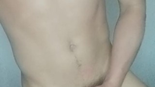 Hot masturbándome solo en casa