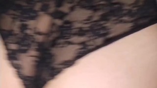 Colegiala modelando su lenceria para provocarte pt2