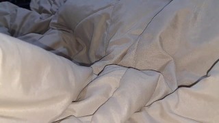 Comparto cama con Suegra de culo perfecto termina en 💦🤐 con el yerno. Juego de rol - Fantasía