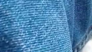 ركبت في طاكسي جلس حدايا واحد قيمت عليه