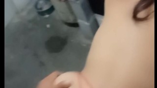 Cogiendo a rica culona en la cocina. ( Big ass, milf, blowjob, ganbang, orgasmo)