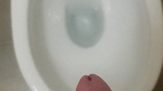 DESPUES DE LA CORRIDA SIEMPRE ME MEO // AFTER THE STORM ALWAYS ARRIVES THE PISS