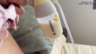 Un pequeño adelanto de como es mi dia a dia desde hace un mes… sacándome la leche…